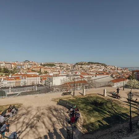 Four Horizons By Hosty Lisboa